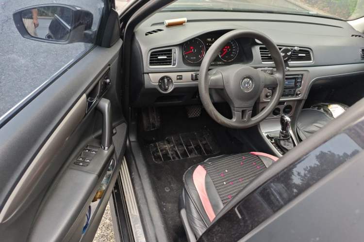 Used Volkswagen Lavida 2013 Restyled Classic 1.6L Automatic Comfort Edition Driver Seat