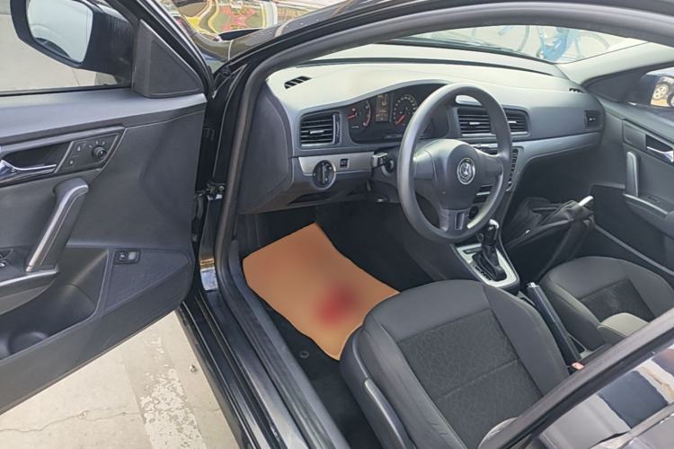 Used Volkswagen Lavida 2013 Revised Classic 1.6L Automatic Fashion Edition Driver Seat
