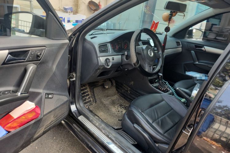 Used Volkswagen Lavida 2013 Restyled Classic 1.6L Automatic Comfort Edition Driver Seat