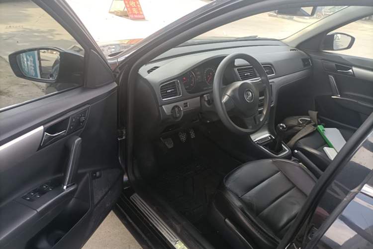 Used Volkswagen Lavida 2013 Restyled Classic 1.6L Manual Comfort Edition Driver Seat