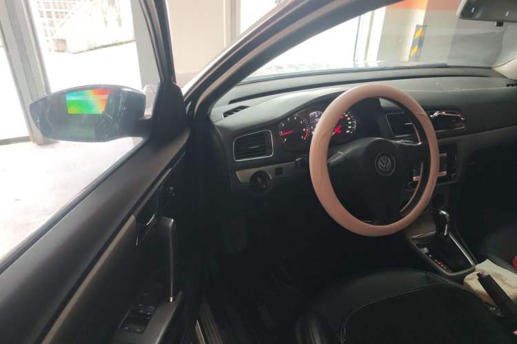 Used Volkswagen Lavida 2013 1.6L Automatic Comfort Edition Driver Seat