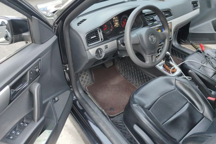 Used Volkswagen Lavida 2013 Revised Classic 1.6L Automatic Fashion Edition Driver Seat
