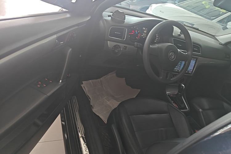 Used Volkswagen Lavida 2013 Restyled Classic 1.6L Automatic Comfort Edition Driver Seat