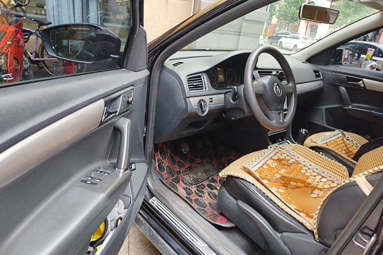 Used Volkswagen Lavida 2013 1.4TSI Manual Comfort Edition Driver Seat