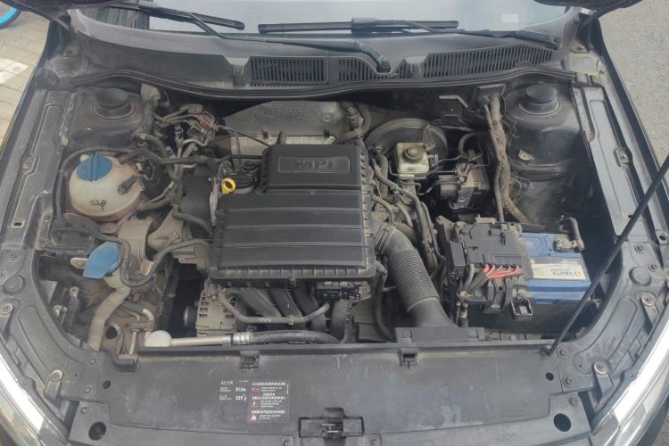 Used Volkswagen Lavida 2013 Restyled Classic 1.6L Automatic Comfort Edition Engine Bay