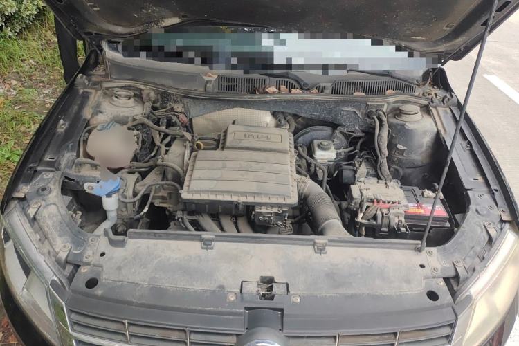 Used Volkswagen Lavida 2013 Restyled Classic 1.6L Manual Comfort Edition Engine Bay