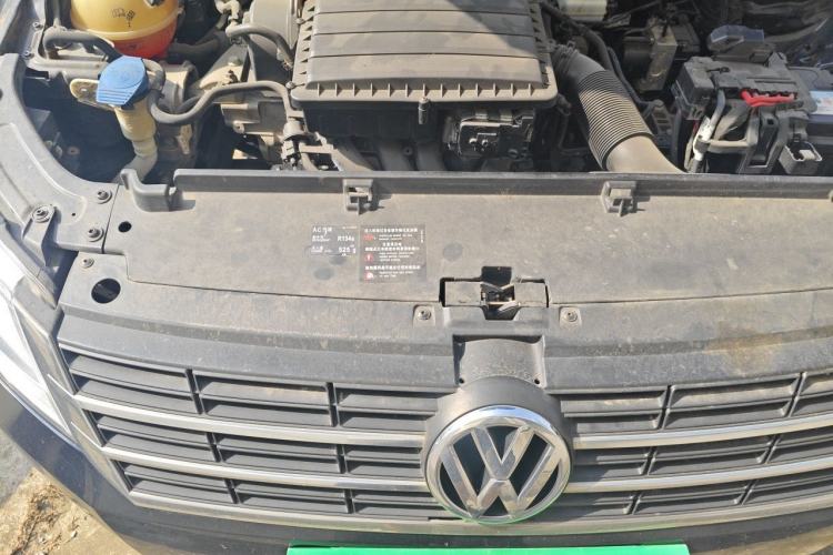 Used Volkswagen Lavida 2013 Revised Classic 1.6L Automatic Fashion Edition Engine Bay