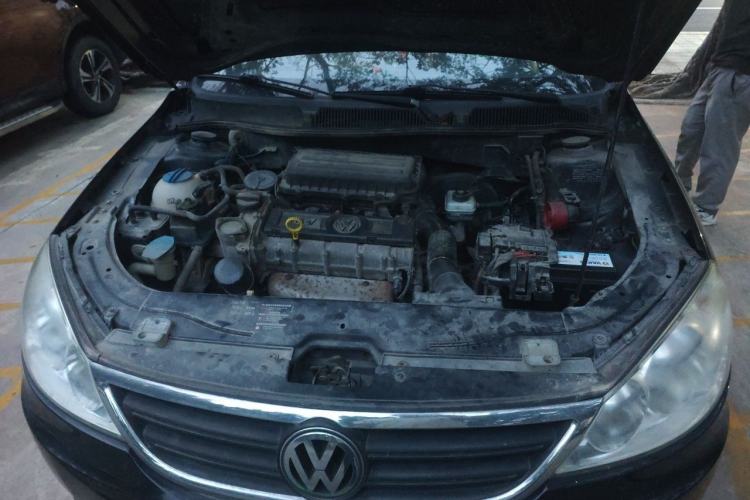 Used Volkswagen Lavida 2013 Classic 1.6L Manual Fashion Edition Engine Bay