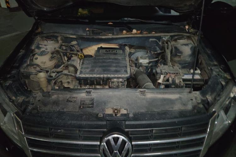 Used Volkswagen Lavida 2013 Revised Classic 1.6L Manual Fashion Edition Engine Bay