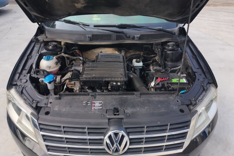 Used Volkswagen Lavida 2013 Restyled Classic 1.6L Manual Comfort Edition Engine Bay