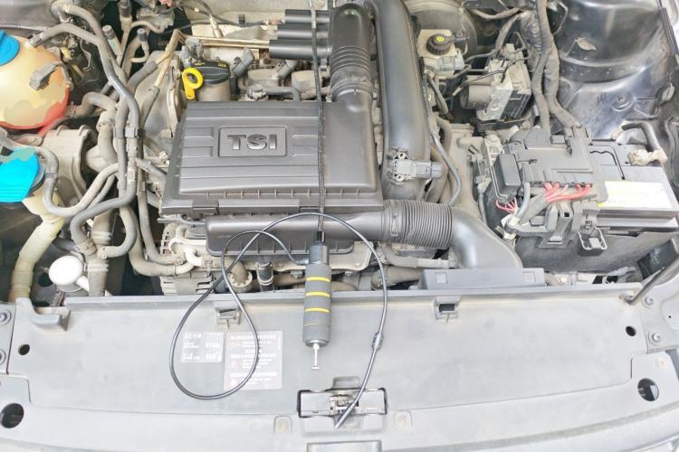 Used Volkswagen Lavida 2013 Revised Version 1.4 TSI DSG Comfort Edition Engine Bay