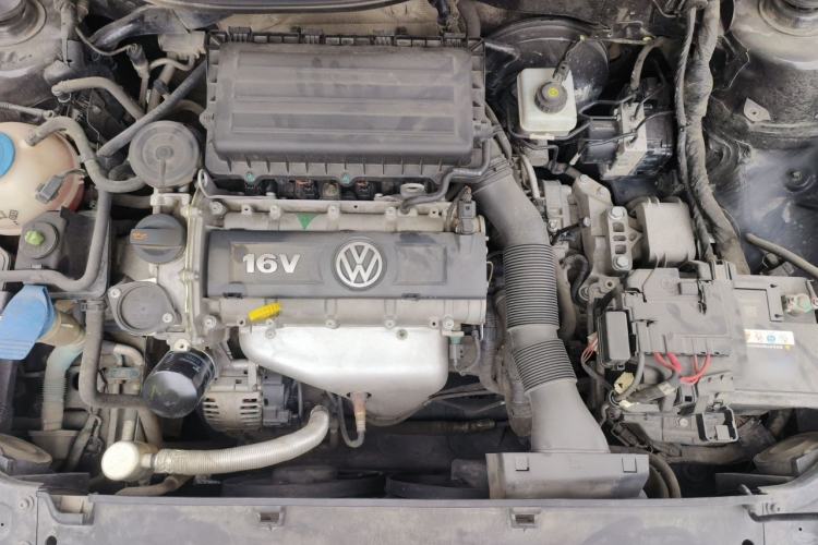 Used Volkswagen Lavida 2013 1.6L Automatic Fashion Edition Engine Bay