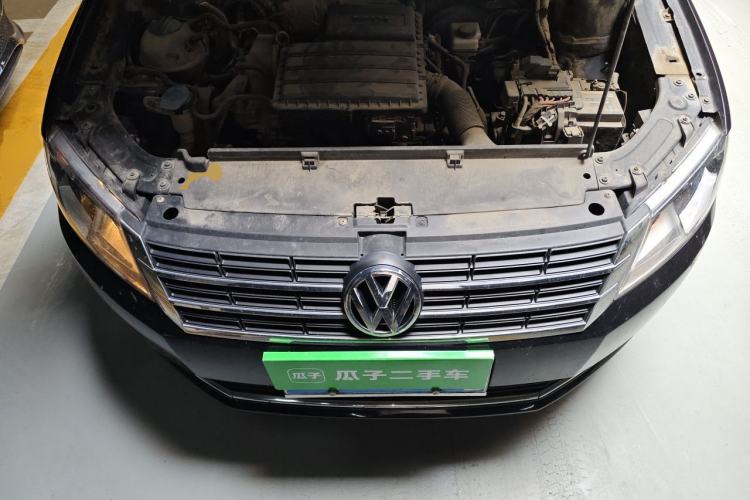 Used Volkswagen Lavida 2013 Revised Classic 1.6L Manual Fashion Edition Engine Bay