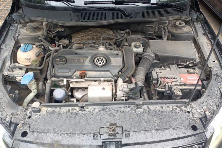 Used Volkswagen Lavida 2013 1.4TSI DSG Comfort Edition Engine Bay