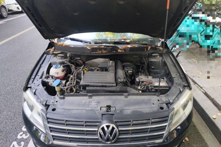 Used Volkswagen Lavida 2013 Revised Version 1.4 TSI DSG Comfort Edition Engine Bay