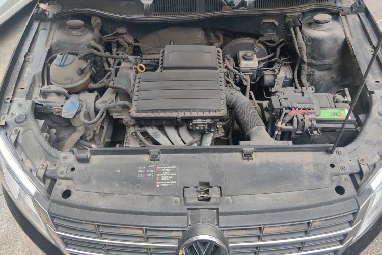 Used Volkswagen Lavida 2013 Restyled Classic 1.6L Manual Comfort Edition Engine Bay