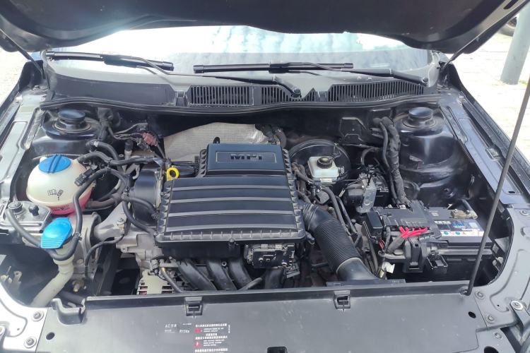 Used Volkswagen Lavida 2013 Revised Classic 1.6L Automatic Fashion Edition Engine Bay