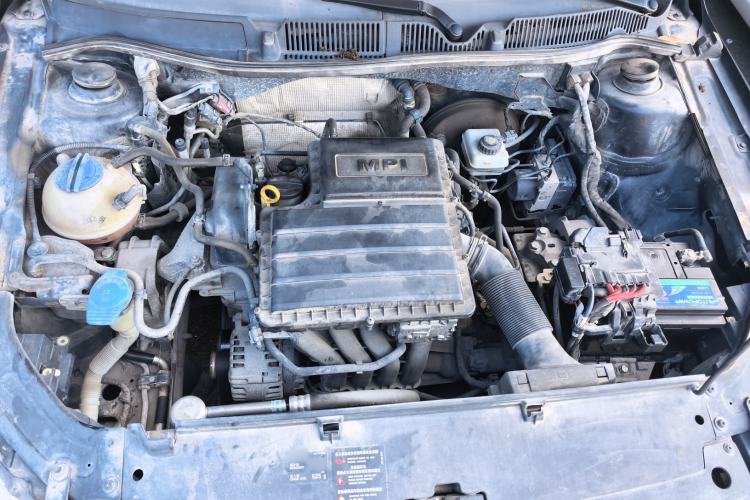 Used Volkswagen Lavida 2013 Revised Classic 1.6L Manual Fashion Edition Engine Bay