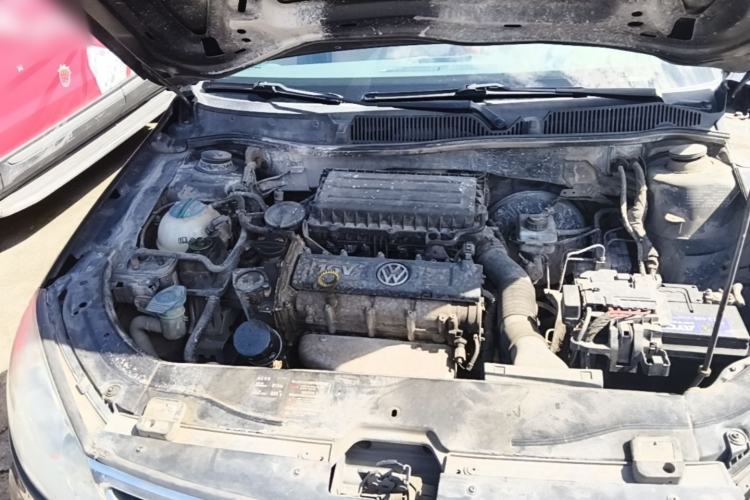 Used Volkswagen Lavida 2013 Classic 1.6L Manual Fashion Edition Engine Bay