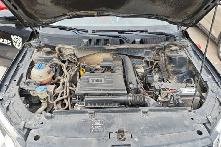 Used Volkswagen Lavida 2013 1.4TSI Manual Comfort Edition Engine Bay