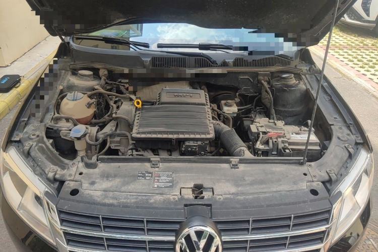 Used Volkswagen Lavida 2013 Restyled Classic 1.6L Manual Comfort Edition Engine Bay