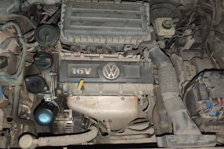 Used Volkswagen Lavida 2013 Classic 1.6L Automatic Fashion Edition Engine Bay