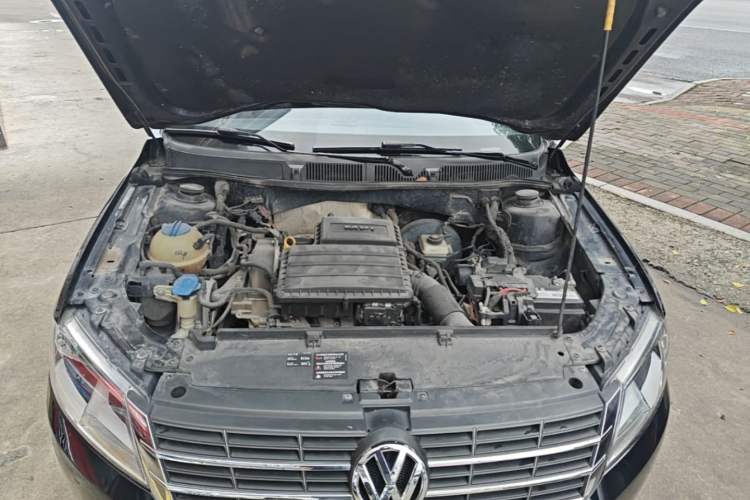 Used Volkswagen Lavida 2013 Restyled Classic 1.6L Automatic Comfort Edition Engine Bay