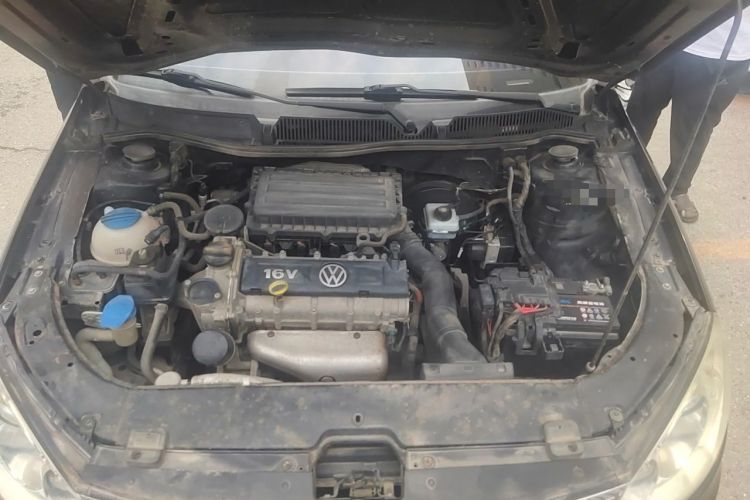 Used Volkswagen Lavida 2013 Classic 1.6L Manual Fashion Edition Engine Bay