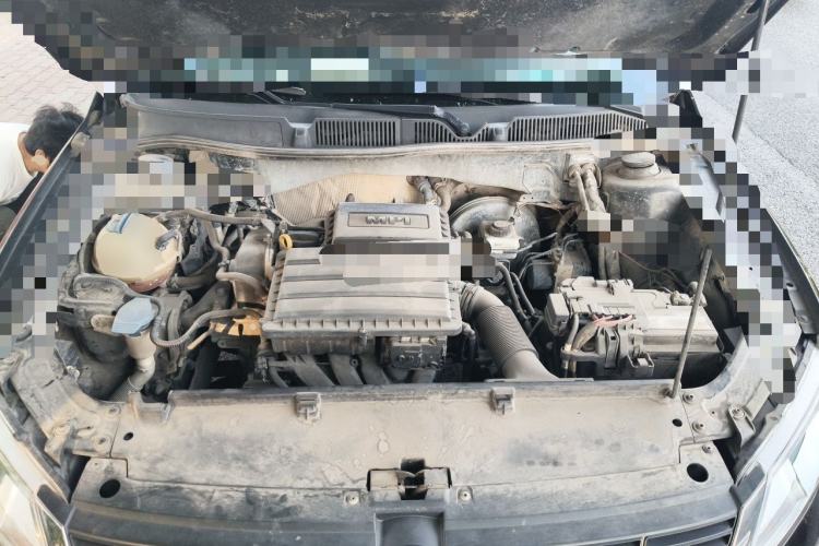 Used Volkswagen Lavida 2013 Revised Version 1.6L Automatic Luxury Edition Engine Bay