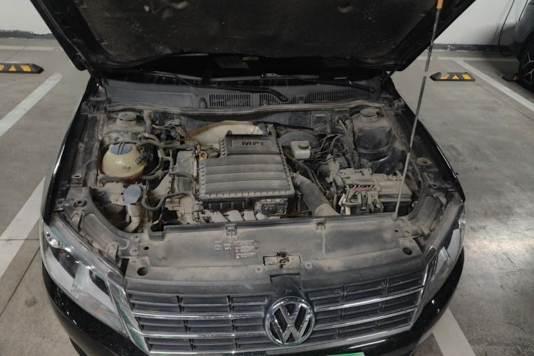 Used Volkswagen Lavida 2013 Revised Classic 1.6L Automatic Fashion Edition Engine Bay