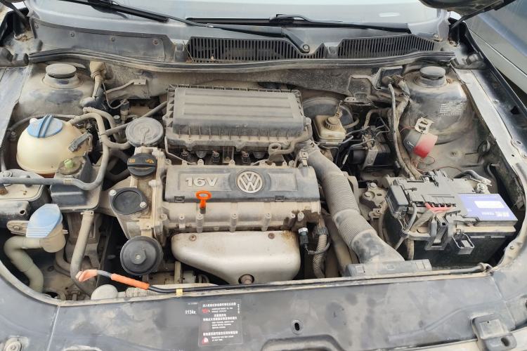 Used Volkswagen Lavida 2013 Classic 1.6L Manual Fashion Edition Engine Bay