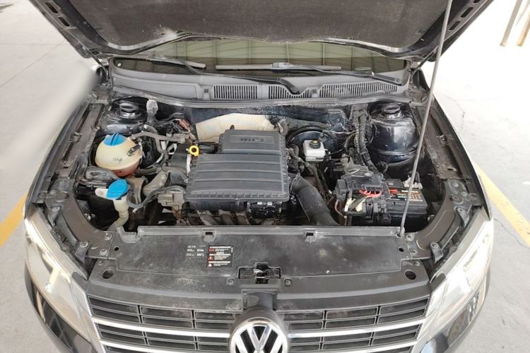 Used Volkswagen Lavida 2013 Revised Classic 1.6L Automatic Fashion Edition Engine Bay