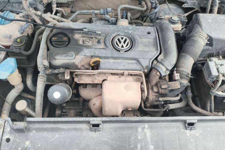 Used Volkswagen Lavida 2013 1.4 TSI DSG Luxury Navigation Edition Engine Bay