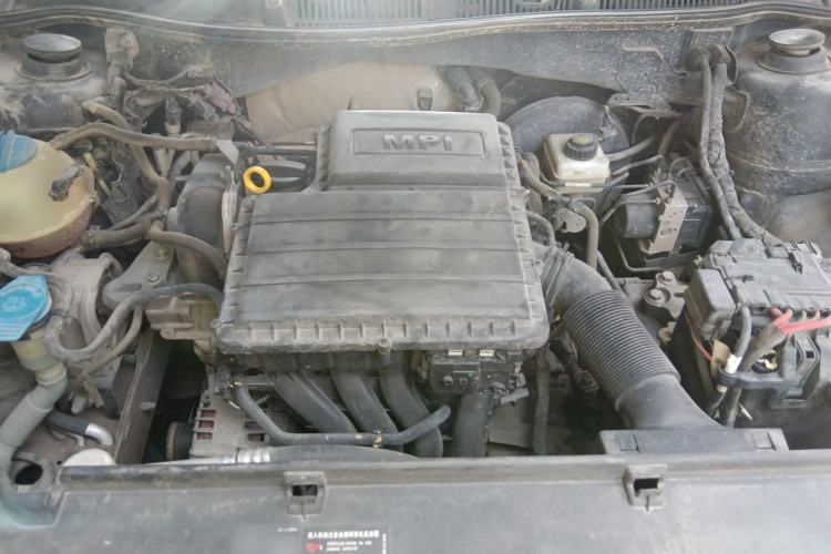 Used Volkswagen Lavida 2013 Restyled Classic 1.6L Manual Comfort Edition Engine Bay