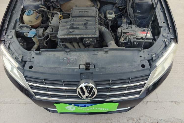 Used Volkswagen Lavida 2013 Restyled Classic 1.6L Manual Comfort Edition Engine Bay