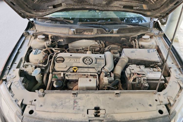 Used Volkswagen Lavida 2013 1.4TSI Manual Comfort Edition Engine Bay