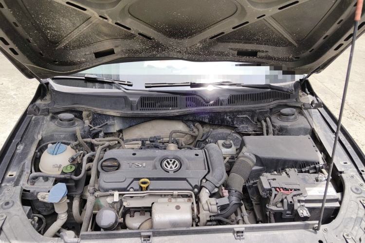 Used Volkswagen Lavida 2013 1.4 TSI Manual Luxury Edition Engine Bay