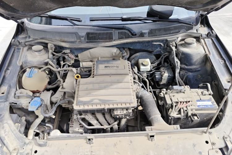 Used Volkswagen Lavida 2013 Restyled Classic 1.6L Manual Comfort Edition Engine Bay