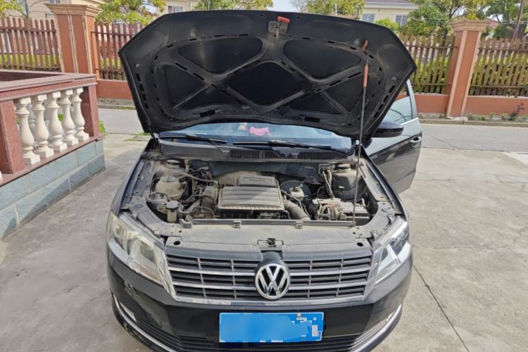 Used Volkswagen Lavida 2013 Restyled Classic 1.6L Automatic Comfort Edition Engine Bay