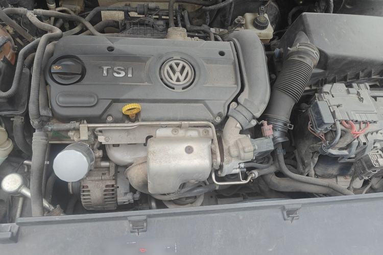 Used Volkswagen Lavida 2013 1.4TSI DSG Comfort Edition Engine Bay