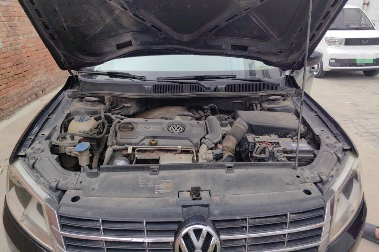 Used Volkswagen Lavida 2013 1.4TSI DSG Comfort Edition Engine Bay