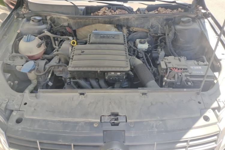 Used Volkswagen Lavida 2013 Restyled Classic 1.6L Automatic Comfort Edition Engine Bay