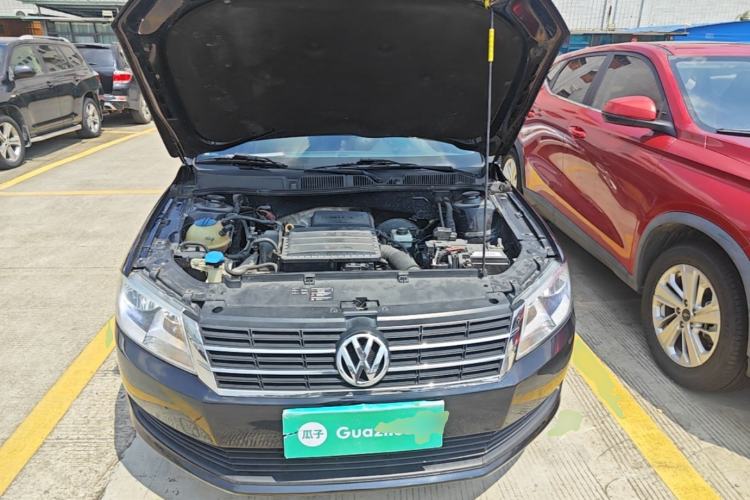 Used Volkswagen Lavida 2013 Revised Classic 1.6L Automatic Fashion Edition Engine Bay