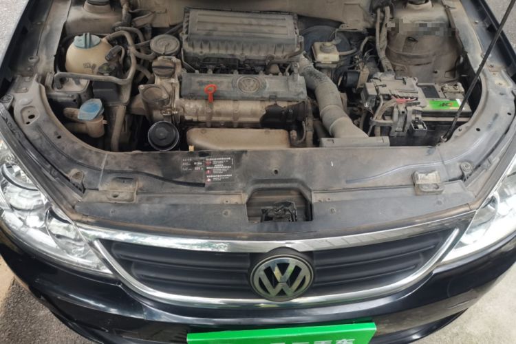 Used Volkswagen Lavida 2013 Classic 1.6L Manual Fashion Edition Engine Bay