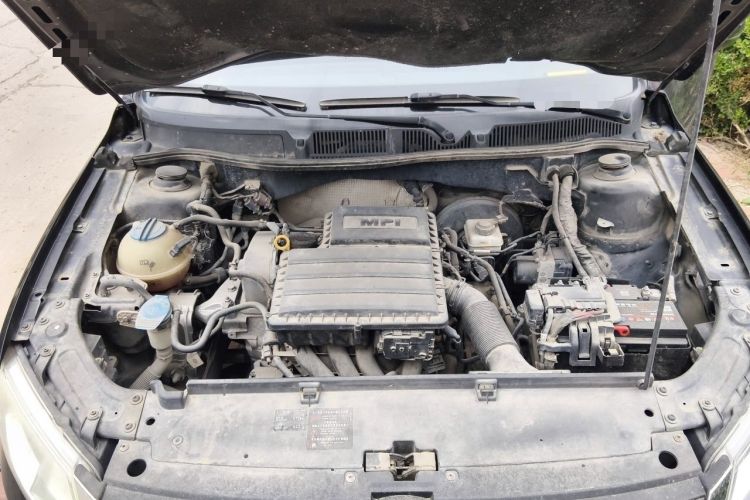 Used Volkswagen Lavida 2013 Restyled Classic 1.6L Automatic Comfort Edition Engine Bay