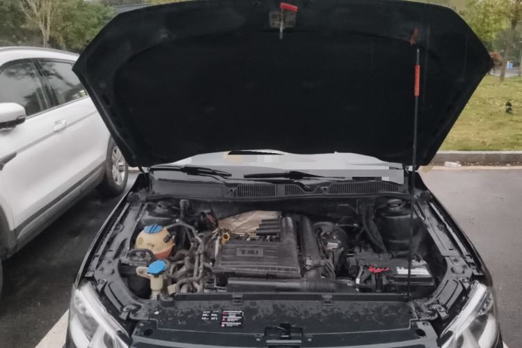 Used Volkswagen Lavida 2013 Revised Version 1.4 TSI DSG Comfort Edition Engine Bay