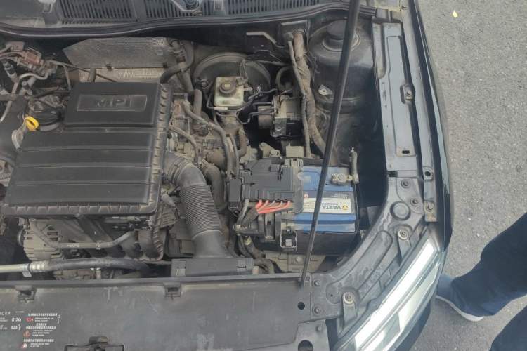 Used Volkswagen Lavida 2013 Restyled Classic 1.6L Automatic Comfort Edition Engine Bay Left