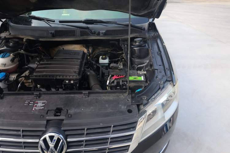 Used Volkswagen Lavida 2013 Restyled Classic 1.6L Manual Comfort Edition Engine Bay Left