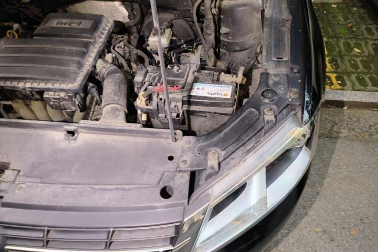 Used Volkswagen Lavida 2013 Restyled Classic 1.6L Automatic Comfort Edition Engine Bay Left