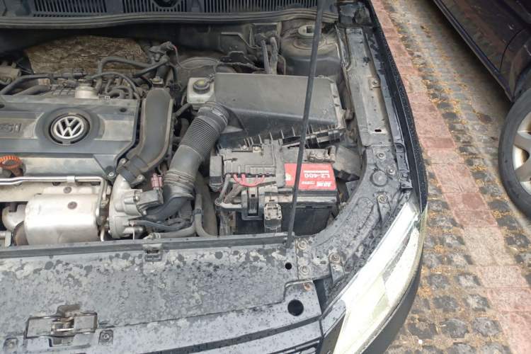 Used Volkswagen Lavida 2013 1.4TSI DSG Comfort Edition Engine Bay Left